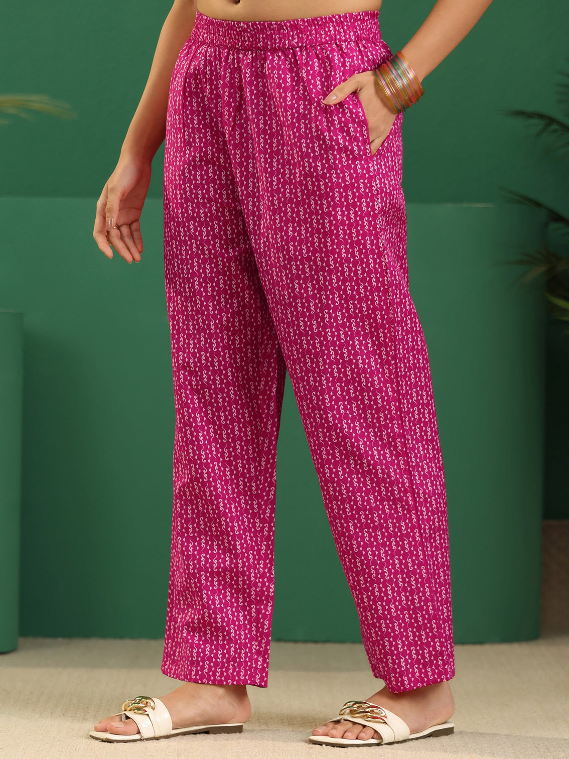 Mameraa Magenta Pink Bandhani Straight Suit Set