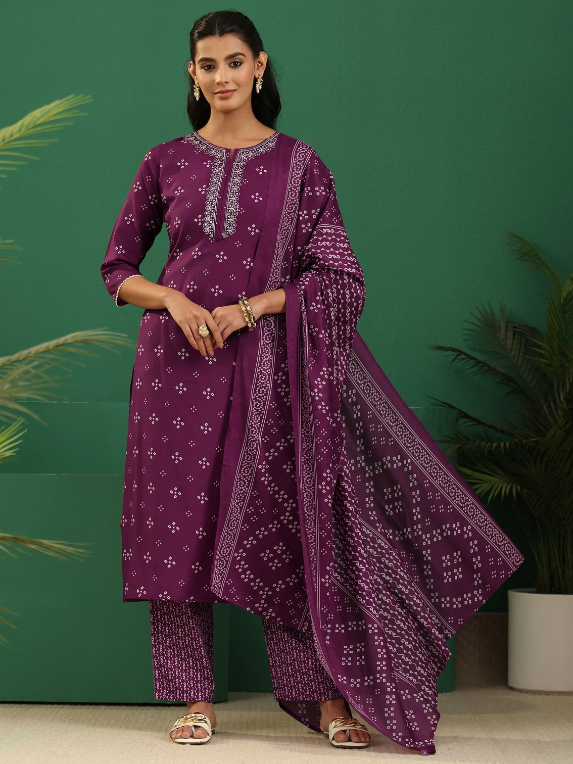 Mameraa Plum Purple Bandhani Printed Straight Suit Set