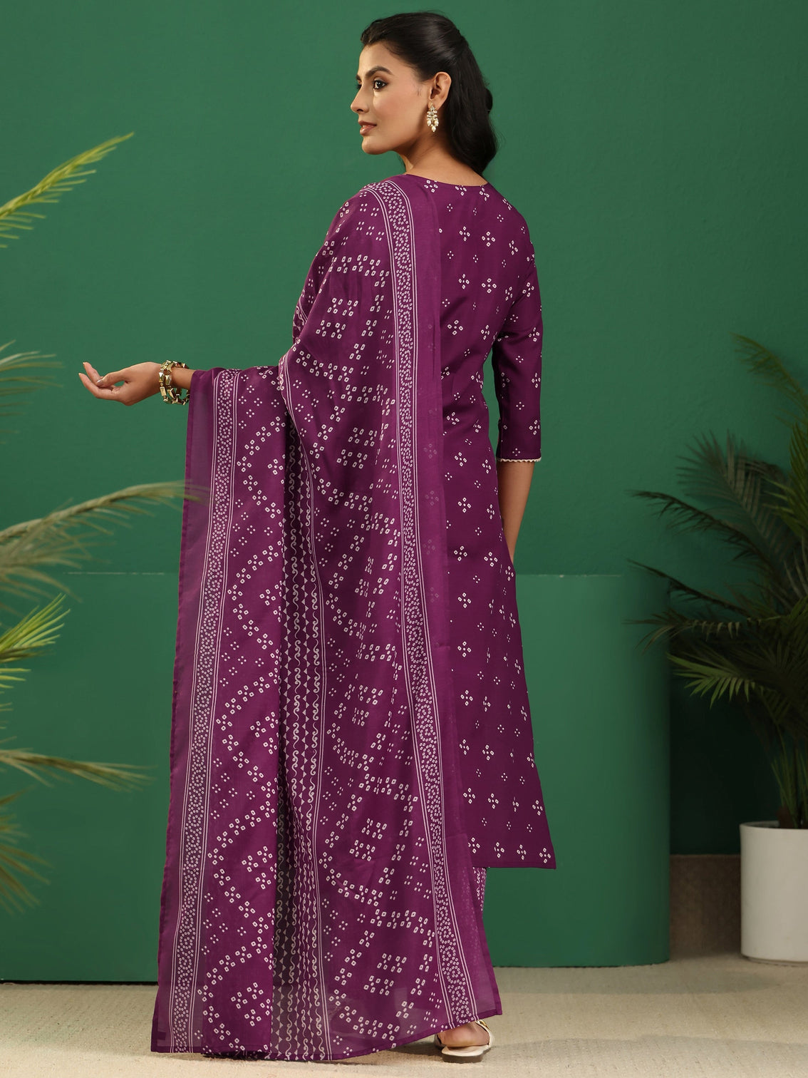 Mameraa Plum Purple Bandhani Printed Straight Suit Set