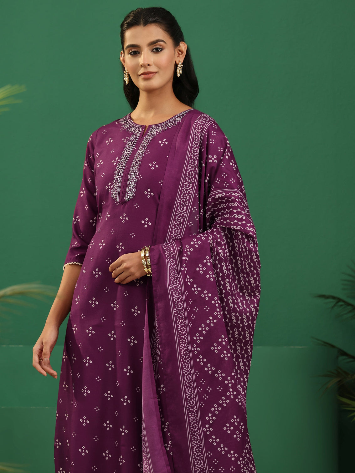 Mameraa Plum Purple Bandhani Printed Straight Suit Set