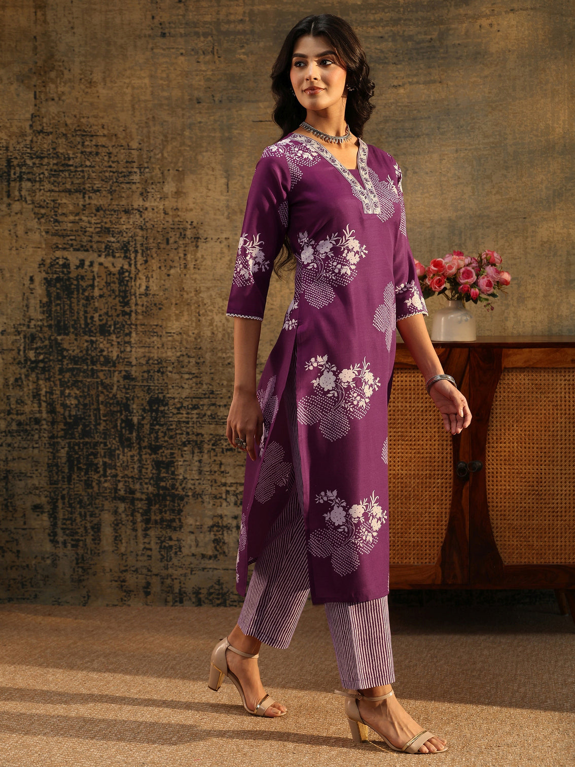 Mameraa Burgundy Bandhani Straight Suit Set