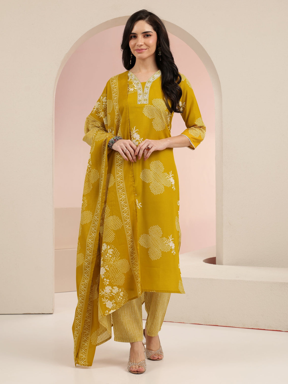 Mameraa Mustard Bandhani Printed Straight Suit Set
