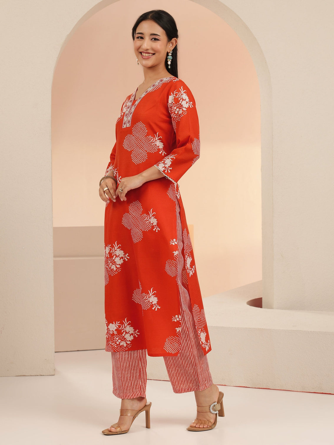 Mameraa Orange Bandhani Printed Straight Suit Set