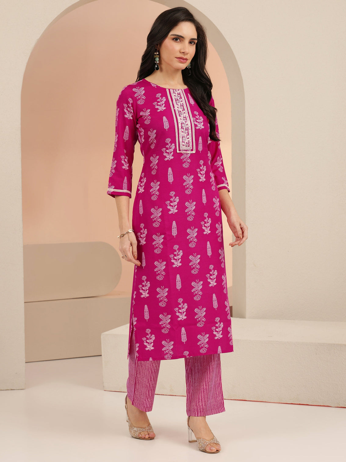 Mameraa Rani Pink Floral Printed Straight Suit Set