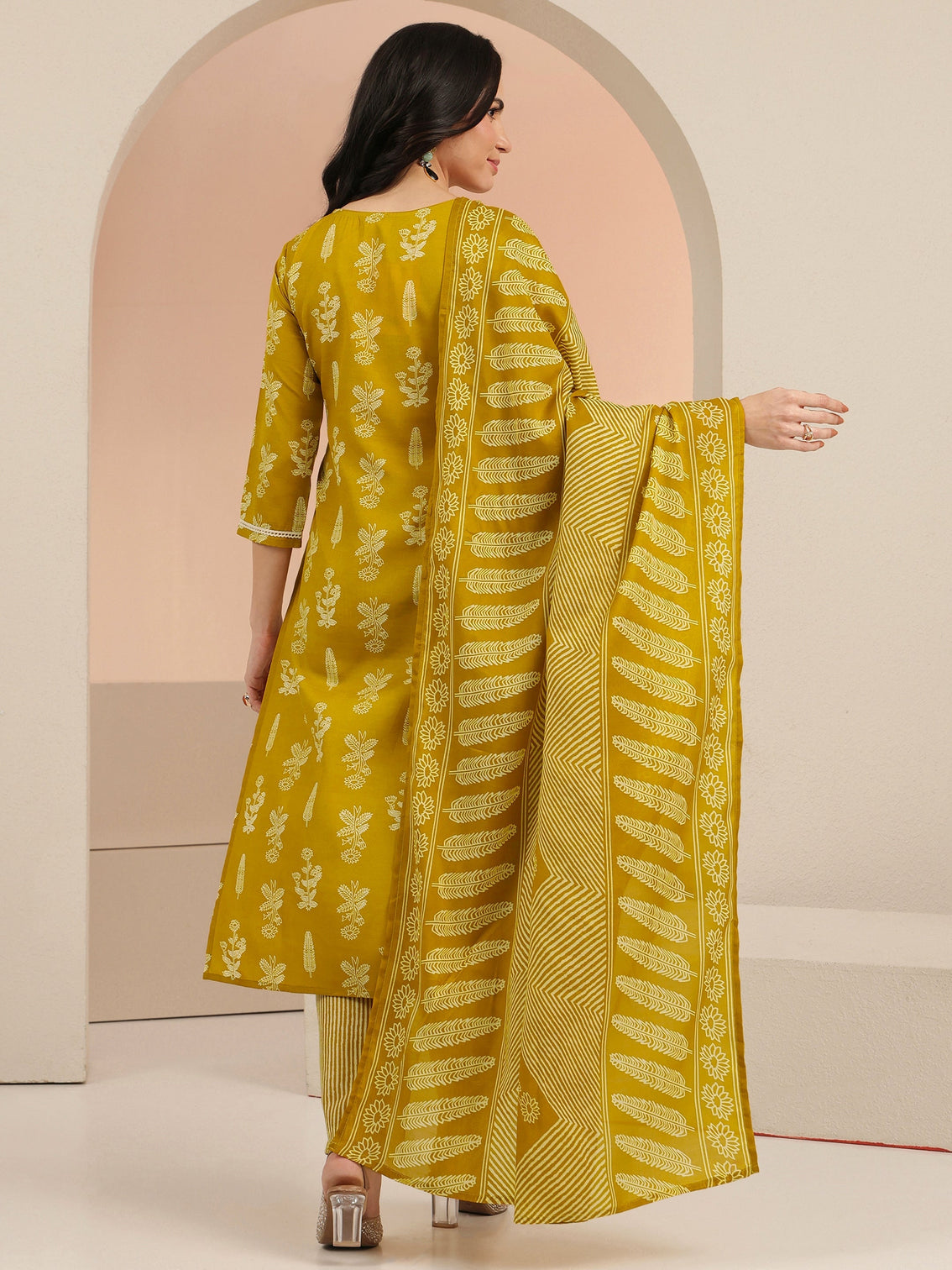 Mameraa Mustard Floral Printed Straight Suit Set