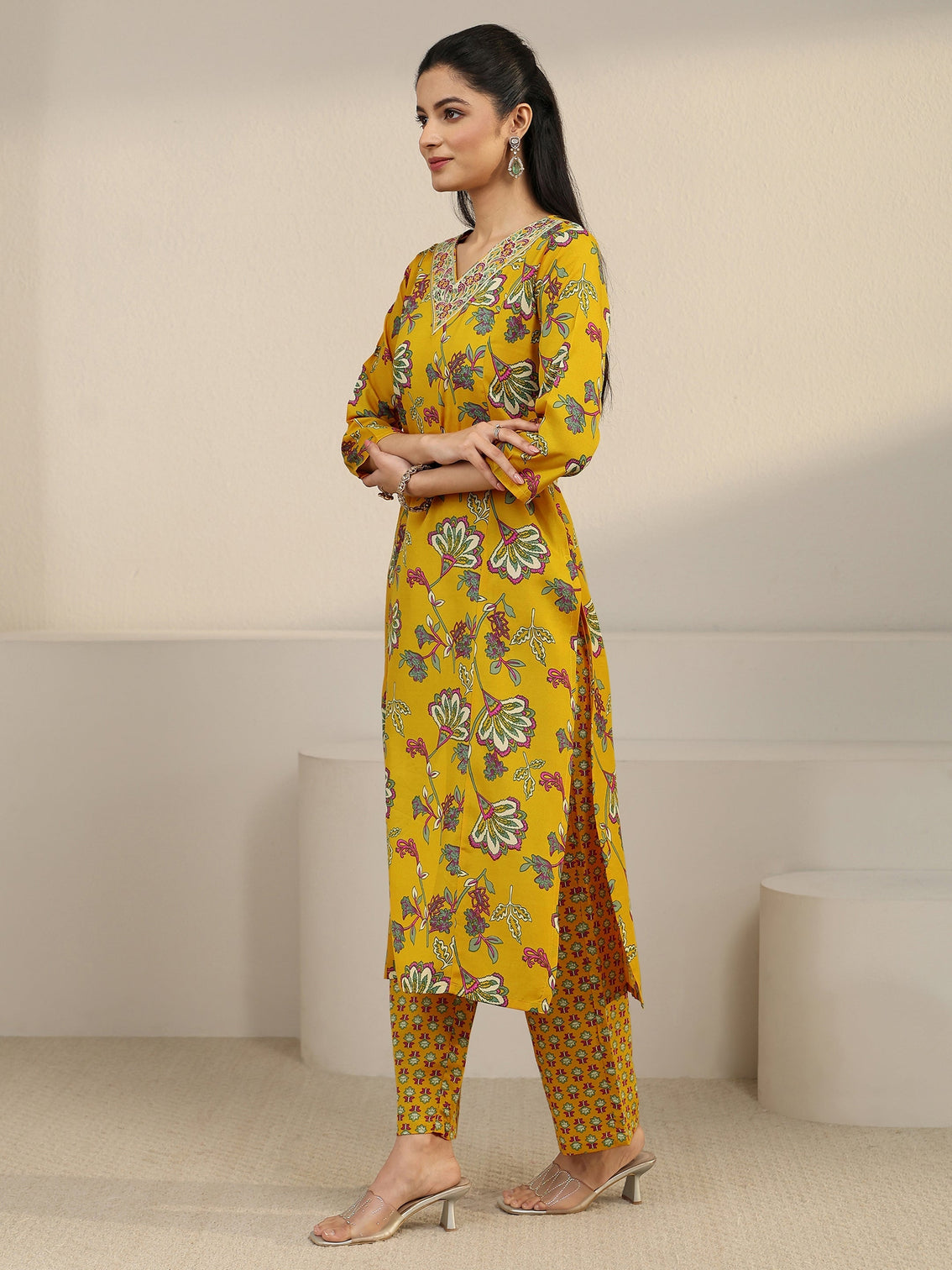 Mameraa Yellow Floral Printed Straight Suit Set