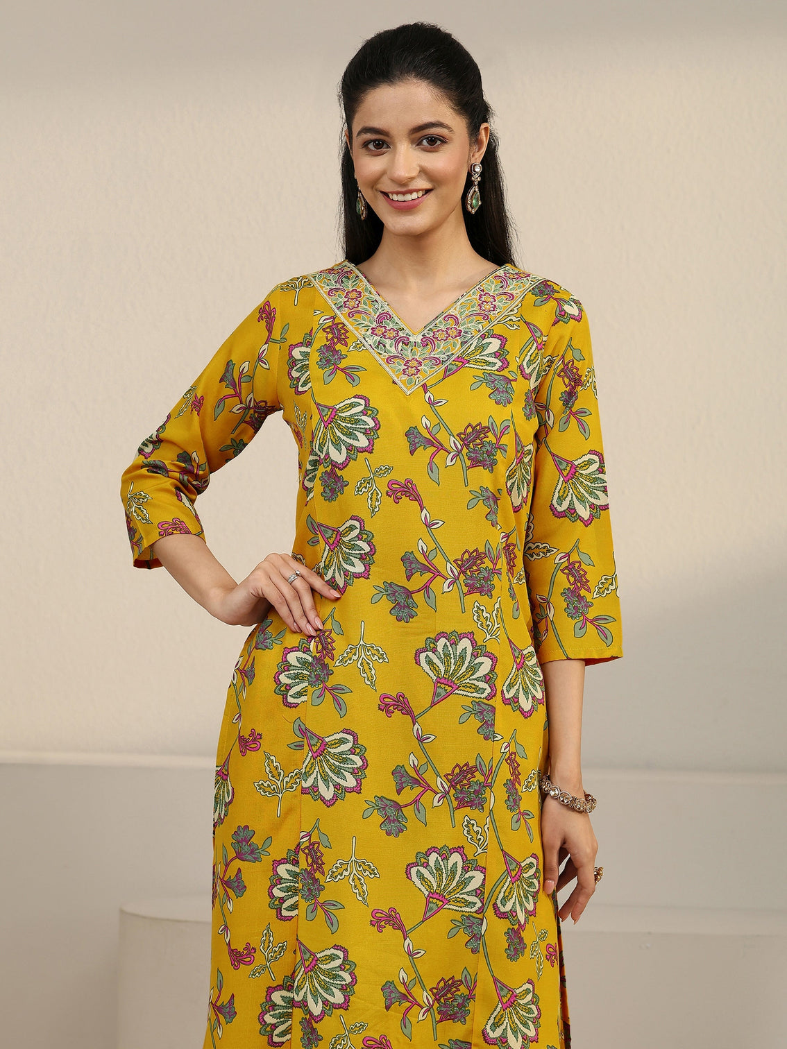 Mameraa Yellow Floral Printed Straight Suit Set