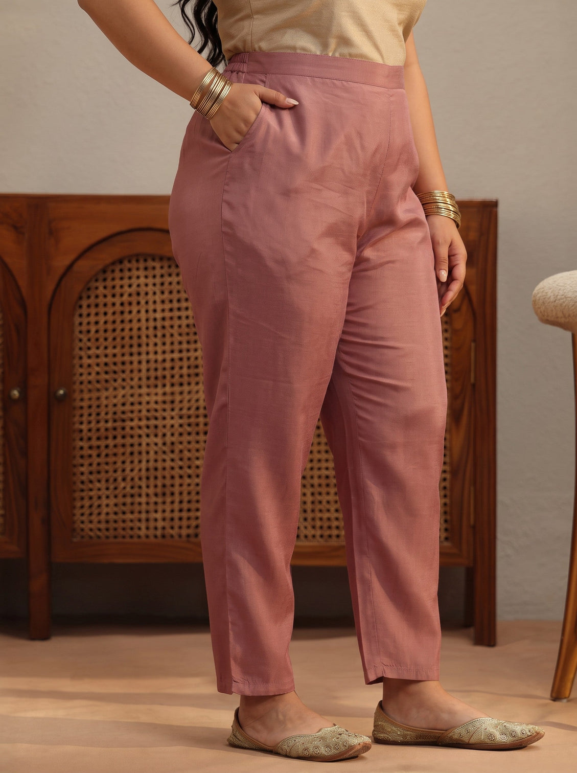 Plus Size Peach Yoke Design Tissue Straight Suit Set