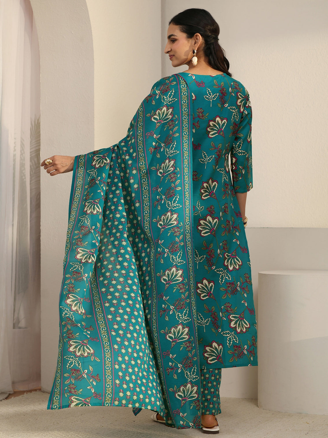 Mameraa Turquoise Blue Floral Printed Straight Suit Set