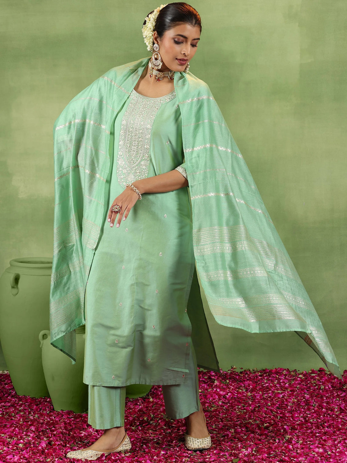 Mameraa Green Embroidered Straight Suit With Dupatta
