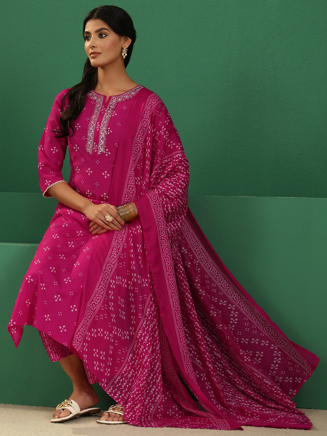 Mameraa Magenta Pink Bandhani Straight Suit Set