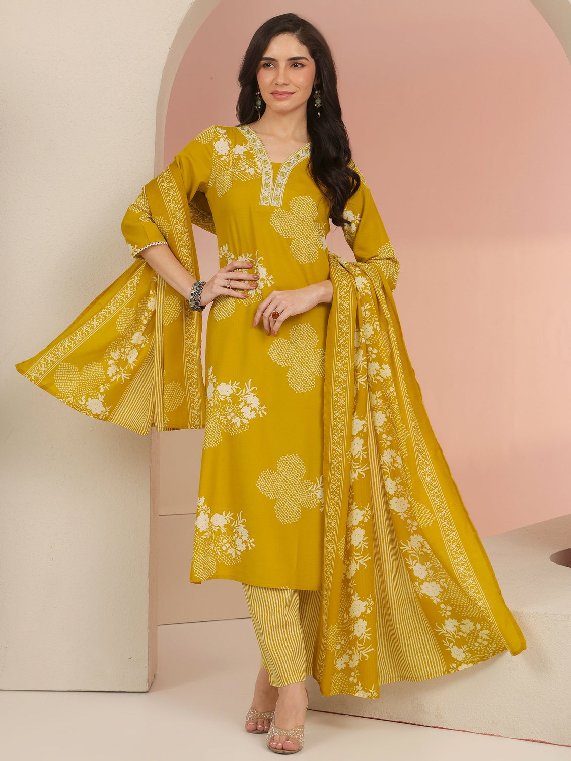 Mameraa Mustard Bandhani Printed Straight Suit Set