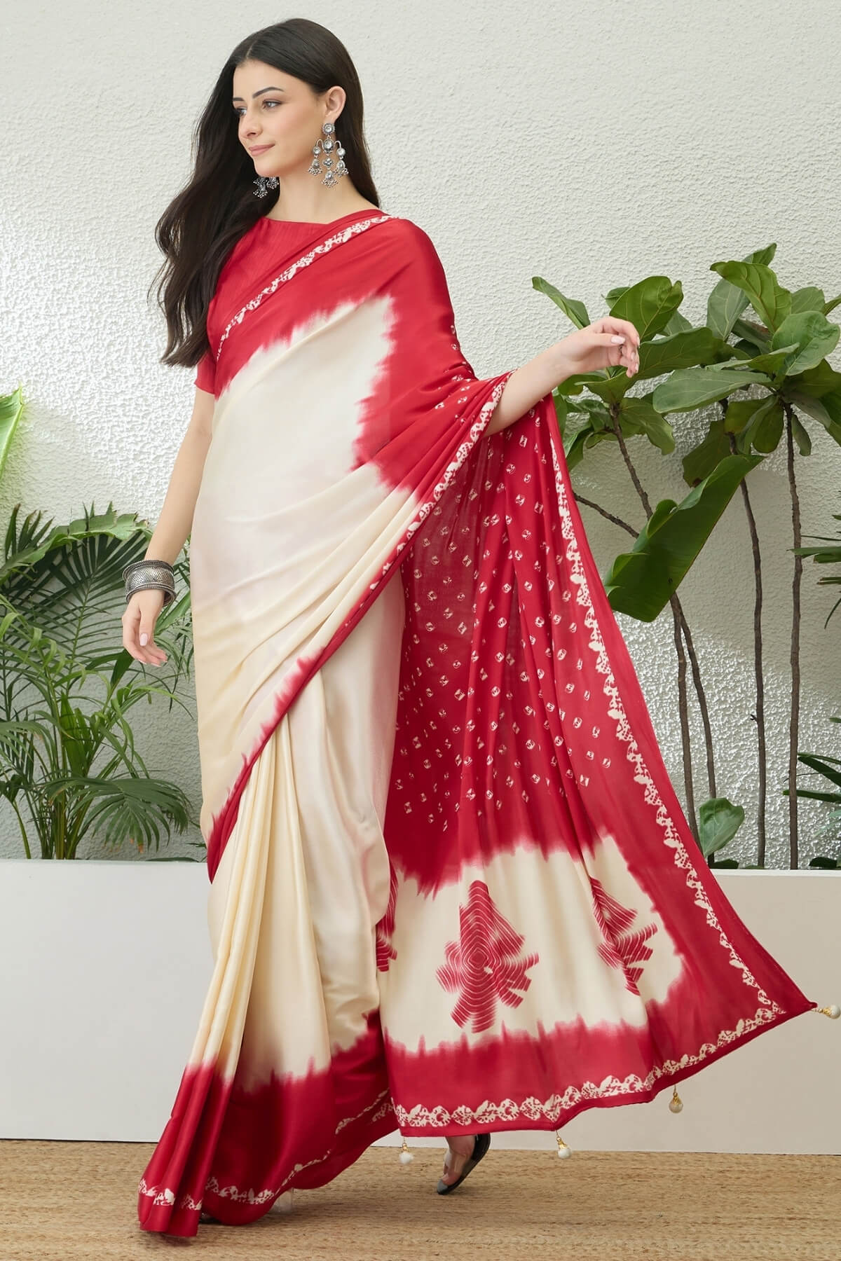 Sophisticated Maroon Digital Printed Satin Silk Saree With Eclat Blouse Piece