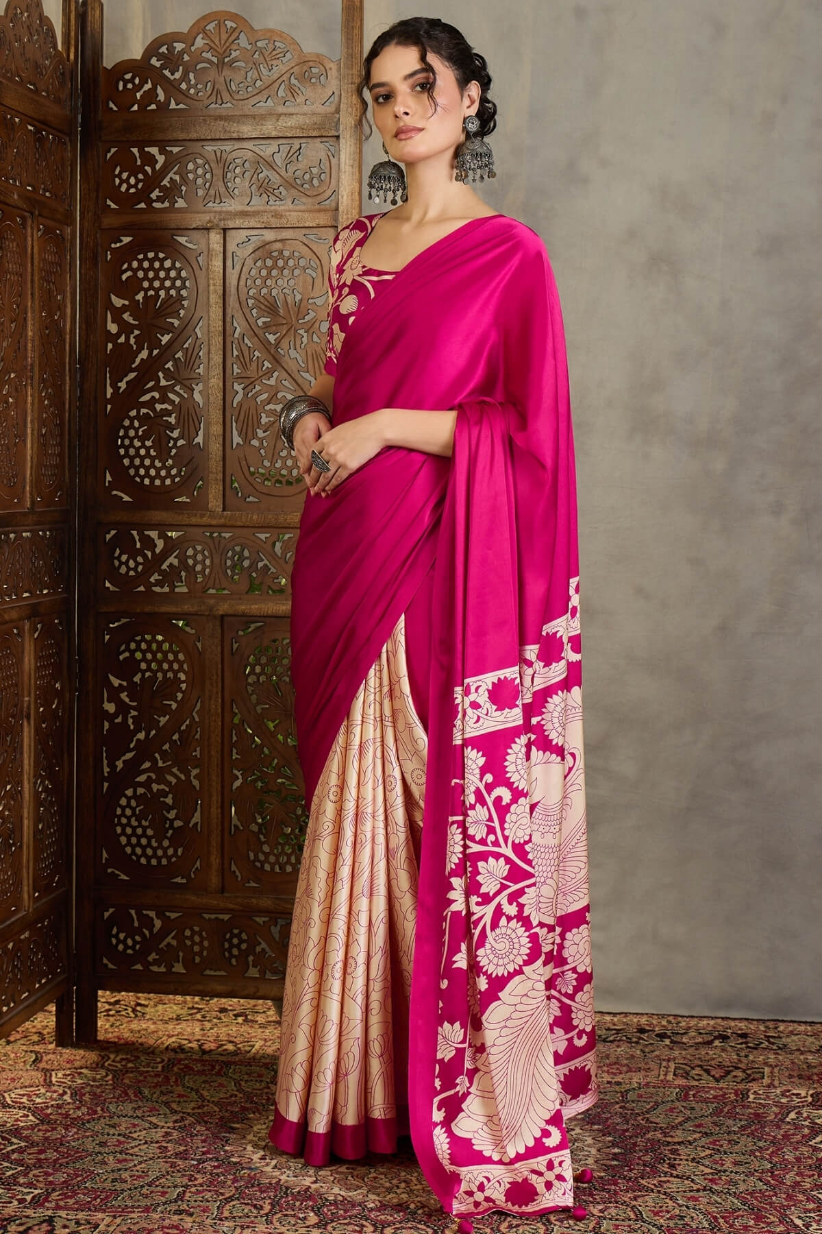 Enigmatic Magenta Digital Printed Satin Silk Saree With Skinny Blouse Piece