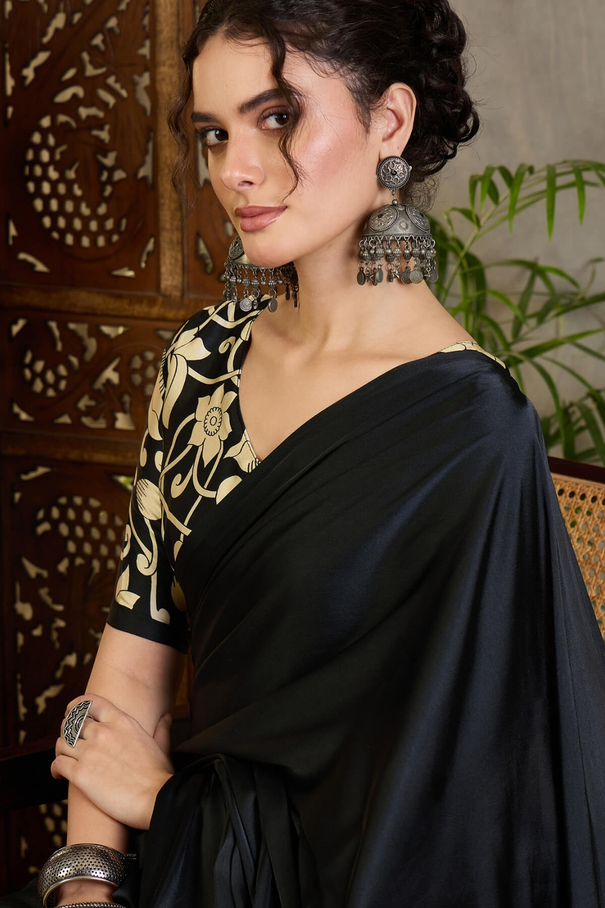 Amiable Black Digital Printed Satin Silk Saree With Confounding Blouse Piece
