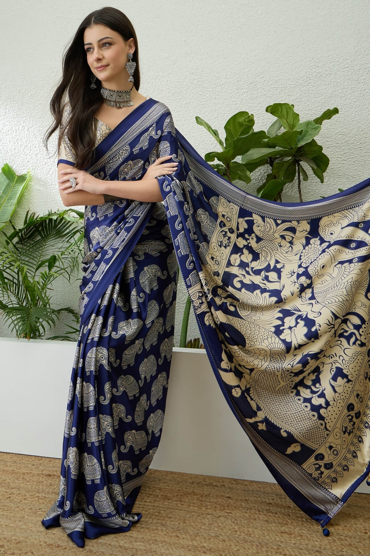 Entrancing Navy Blue Kalamkari Printed Satin Silk Saree With Efflorescence Blouse Piece