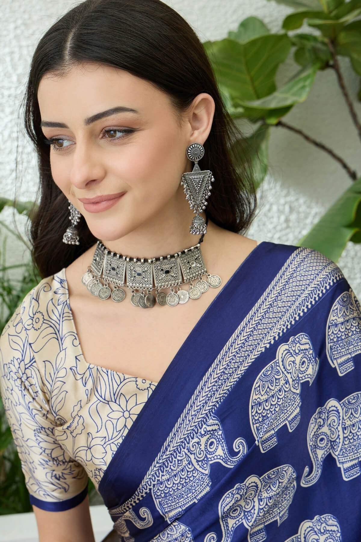 Entrancing Navy Blue Kalamkari Printed Satin Silk Saree With Efflorescence Blouse Piece