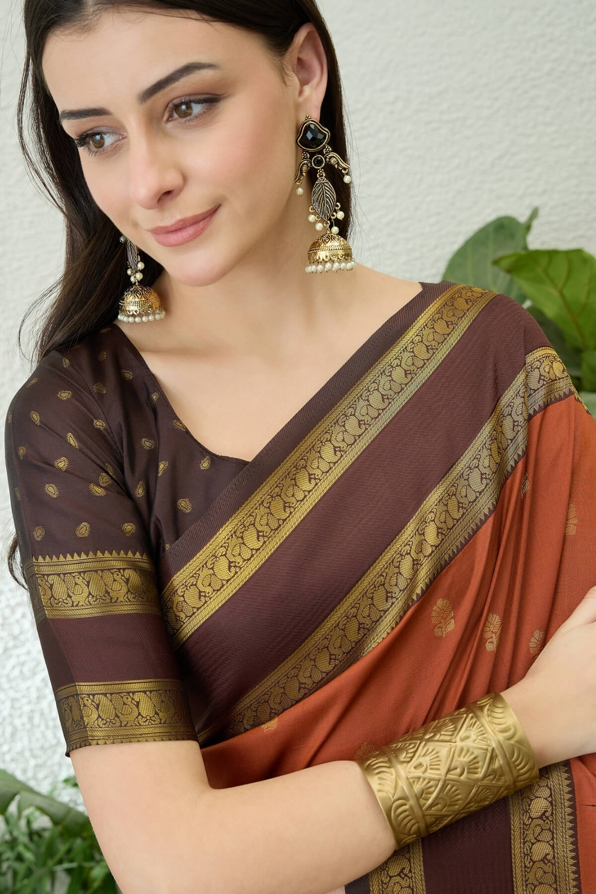 Magnificat Orange Pure Zari Weaving Banarasi Silk Saree With Charismatic Blouse Piece