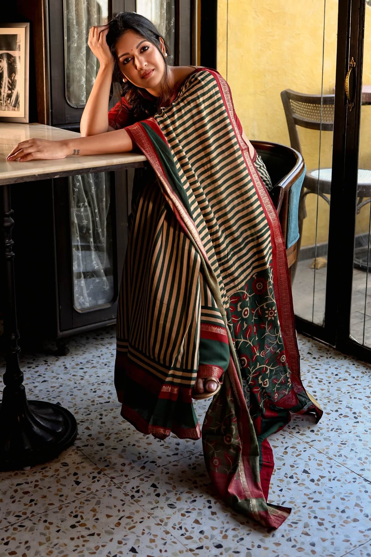 Ishita Dutta In Green Striped Printed Cotton Silk Saree