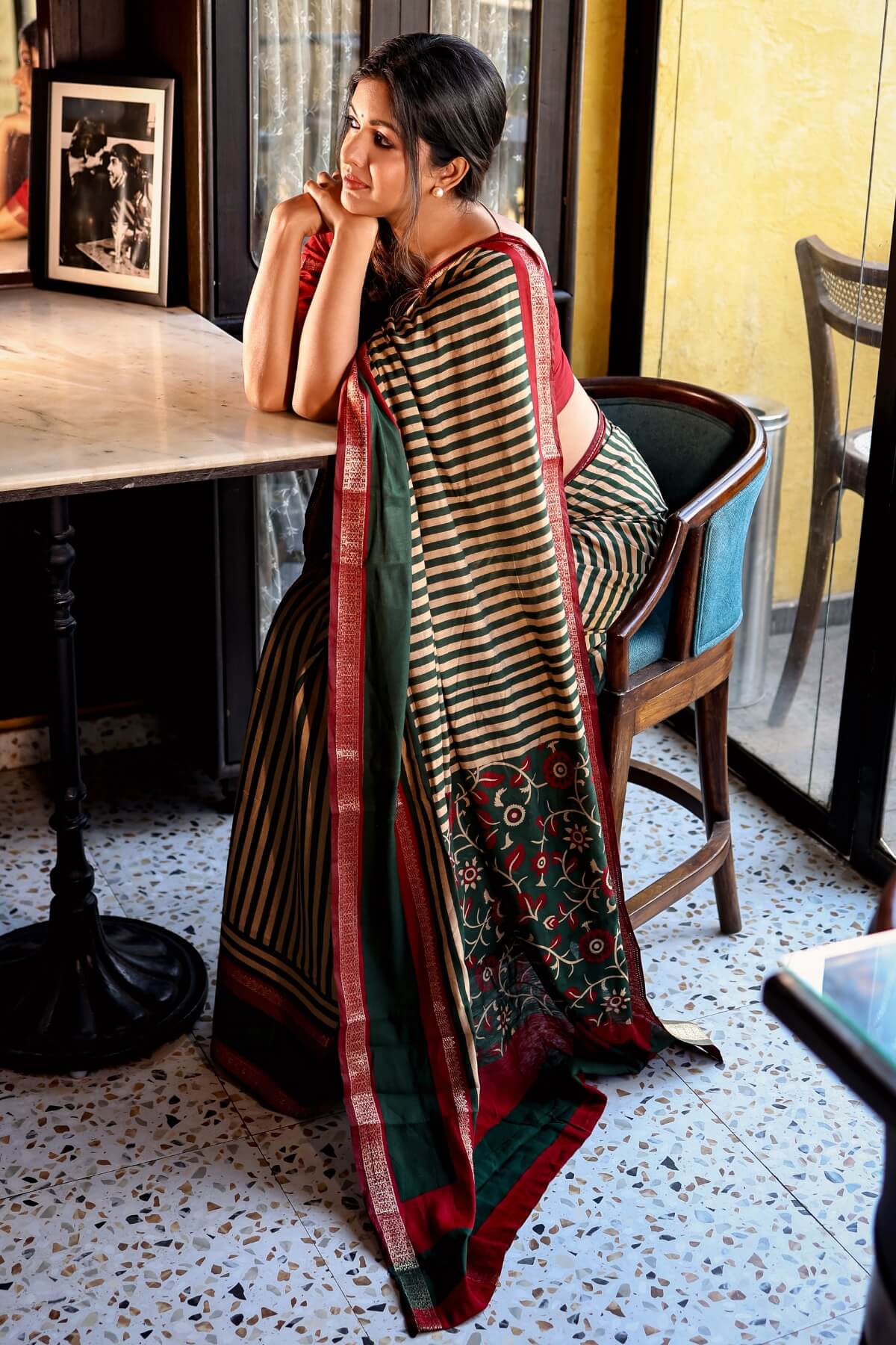 Ishita Dutta In Green Striped Printed Cotton Silk Saree