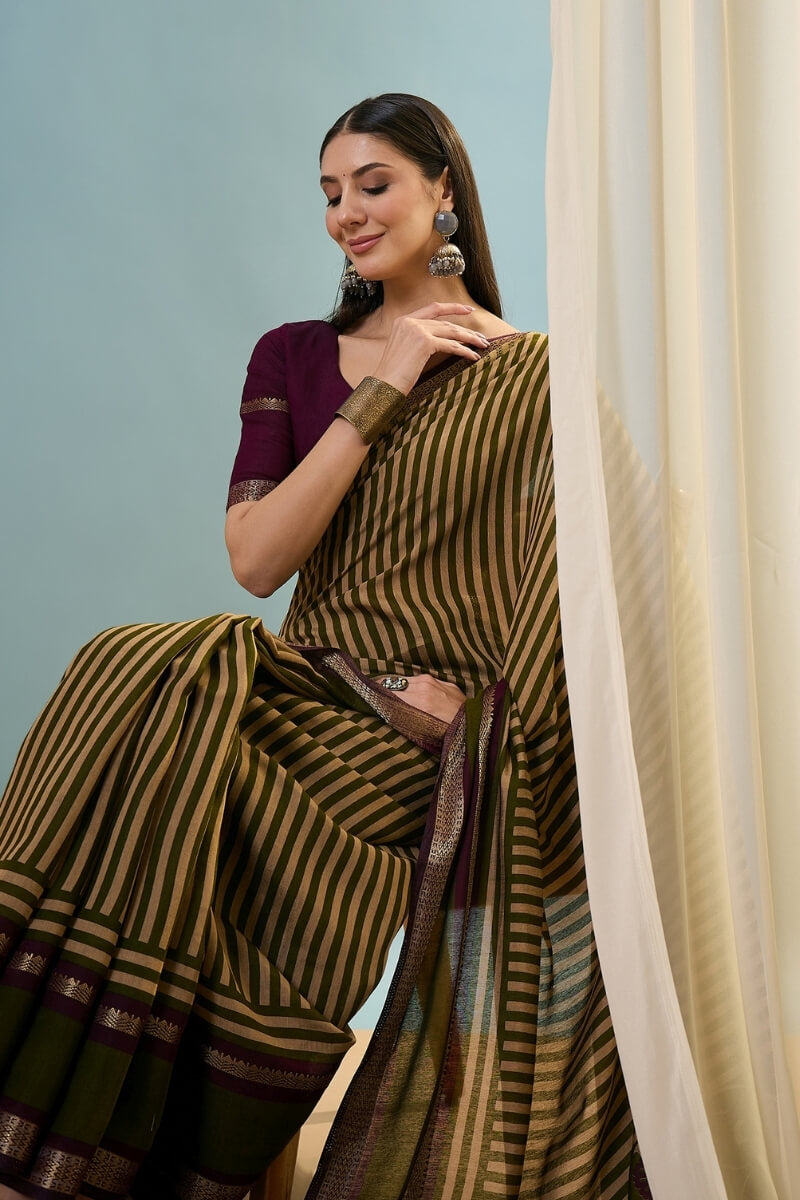 Felicitous Green Printed Cotton Silk Saree With Eye-catching Blouse Piece