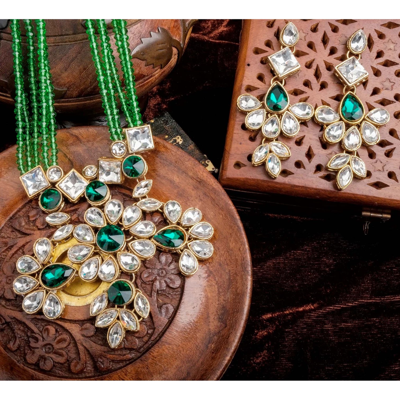 Green Pearl and Dimond Necklace Alloy Jewel Set