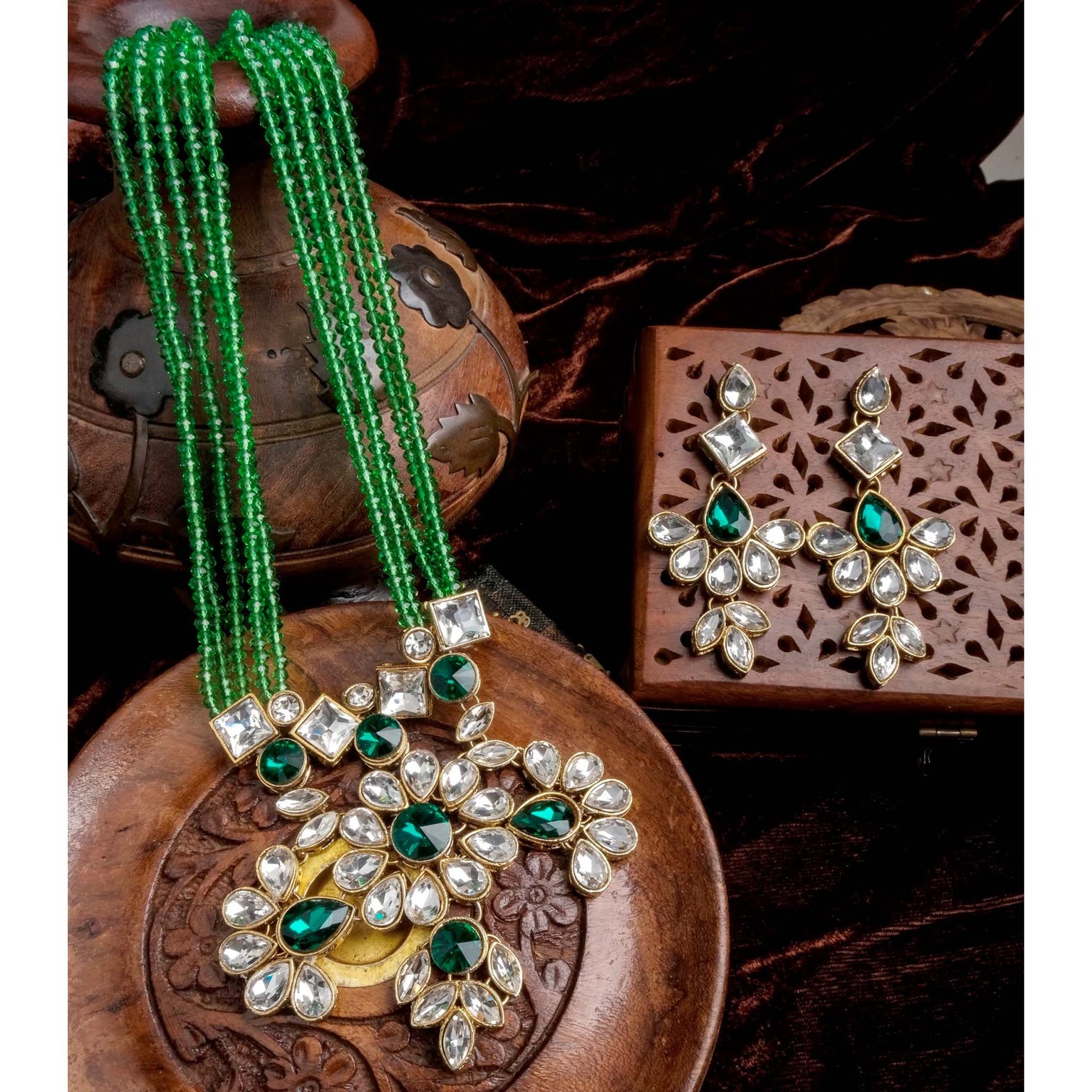 Green Pearl and Dimond Necklace Alloy Jewel Set