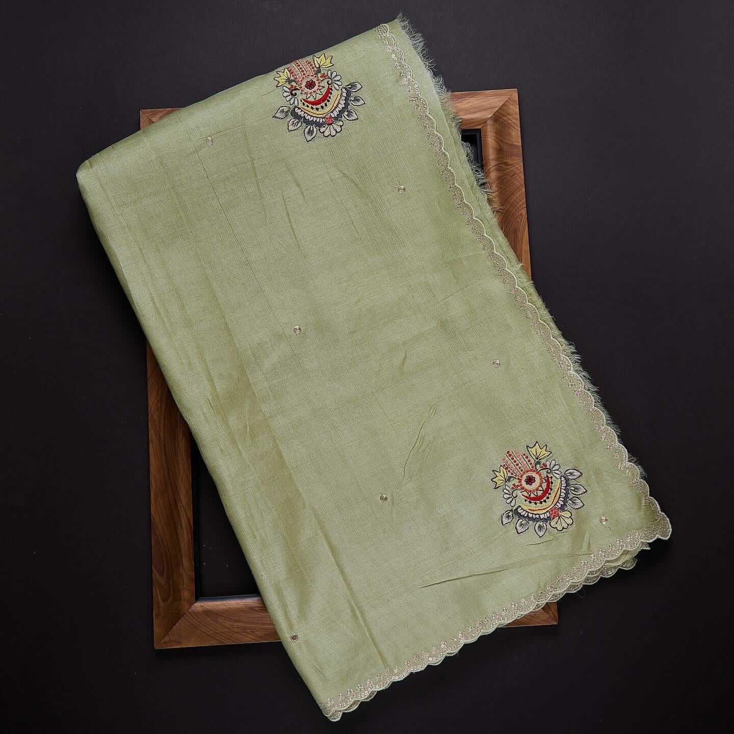 Green Saree in Organza With Resham and Embroidery Work