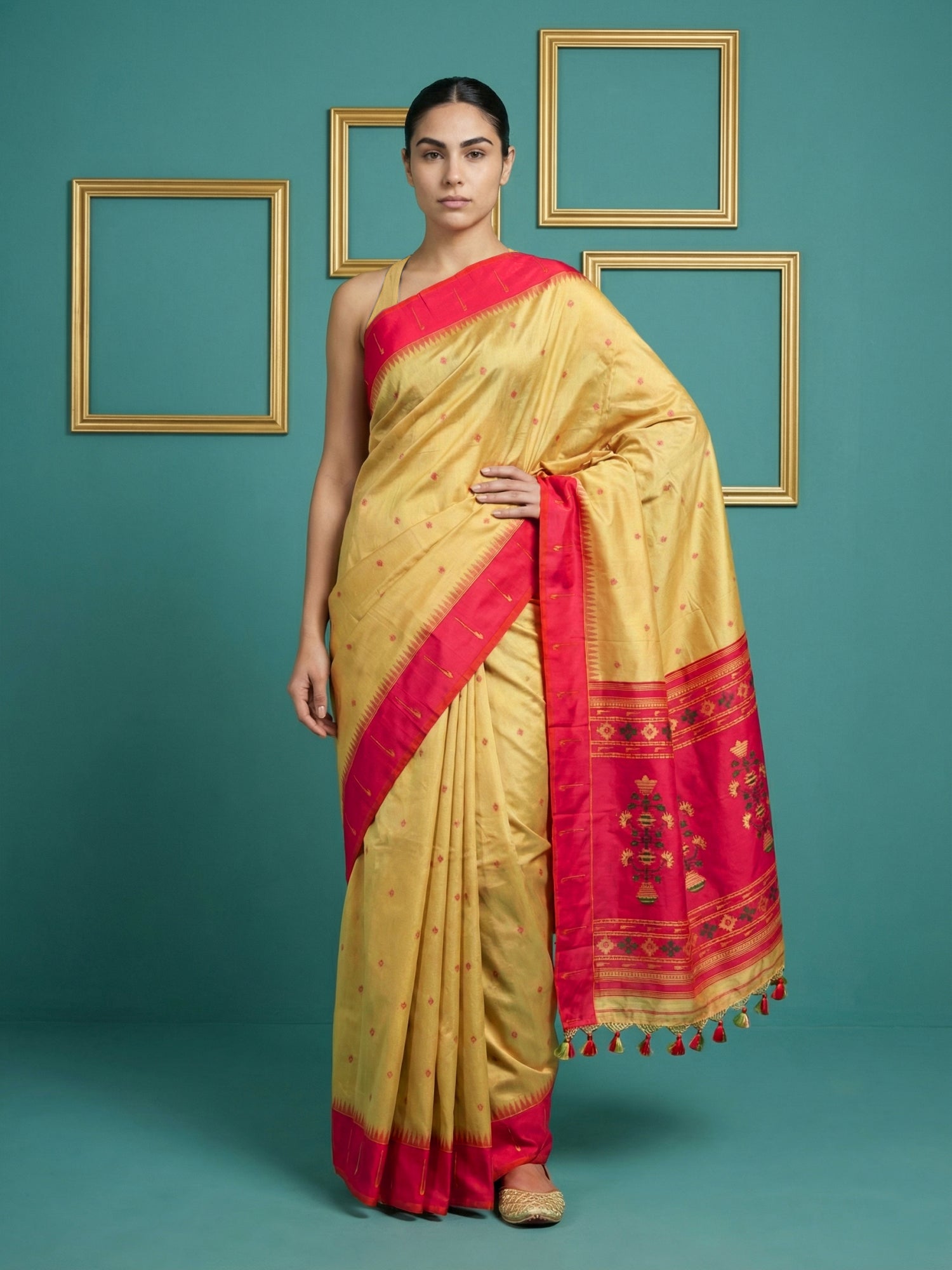Red Handloom Soft Silk Saree with Zari Weaving, Contrast Muniya Border  Traditional Pallu – Rich Look Silk Saree with Blouse Piece