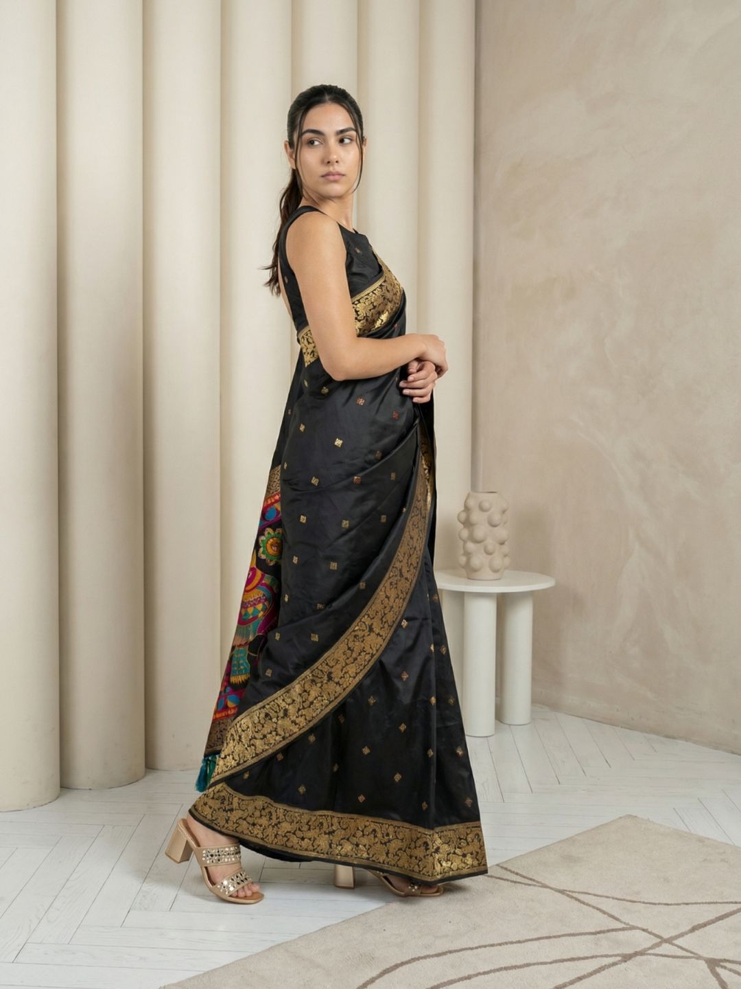 Black Soft Silk Saree Gold Zari Floral Motifs Meenakari Sparrow Pallu Saree With Running Blouse