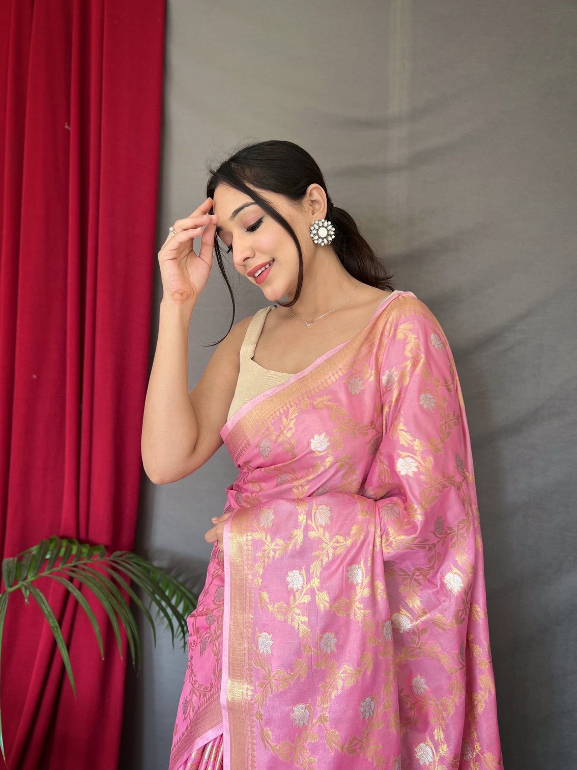 Pink Saree in Cotton With Rose Gold Woven