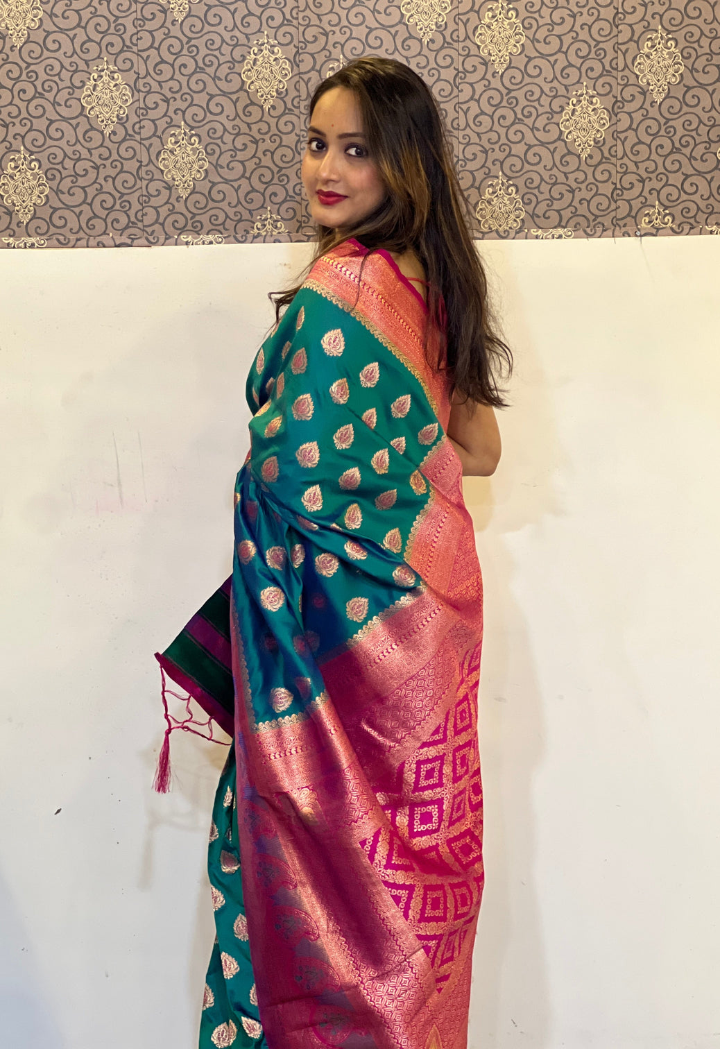Green pink soft silk contrast zari woven saree