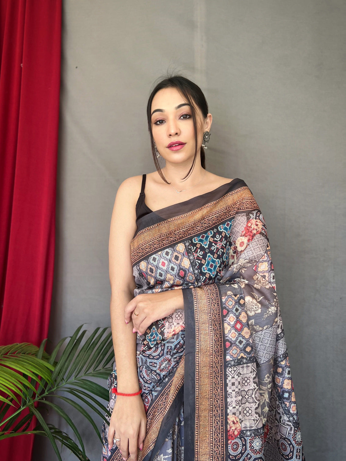 Grey Saree in Silk Cotton Print