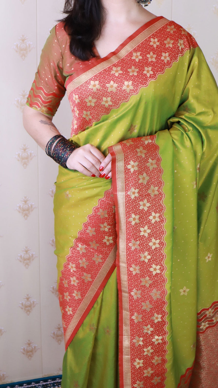 Mehendi green soft silk banarasi wavy unique zari woven saree