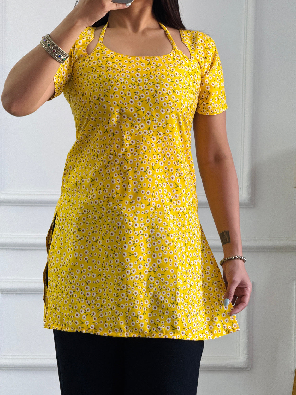 Yellow ditsy floral kurti with adjustable lace up back