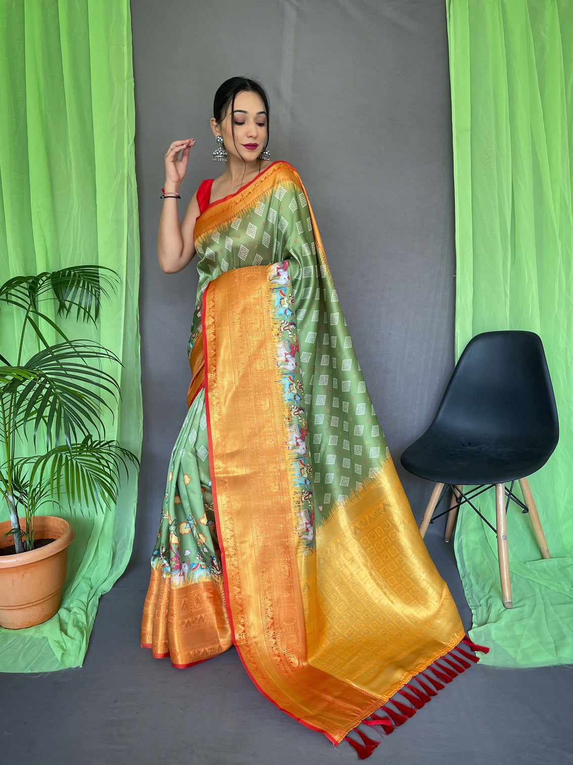Flat Green Saree in Bandhej Kalamkari Print