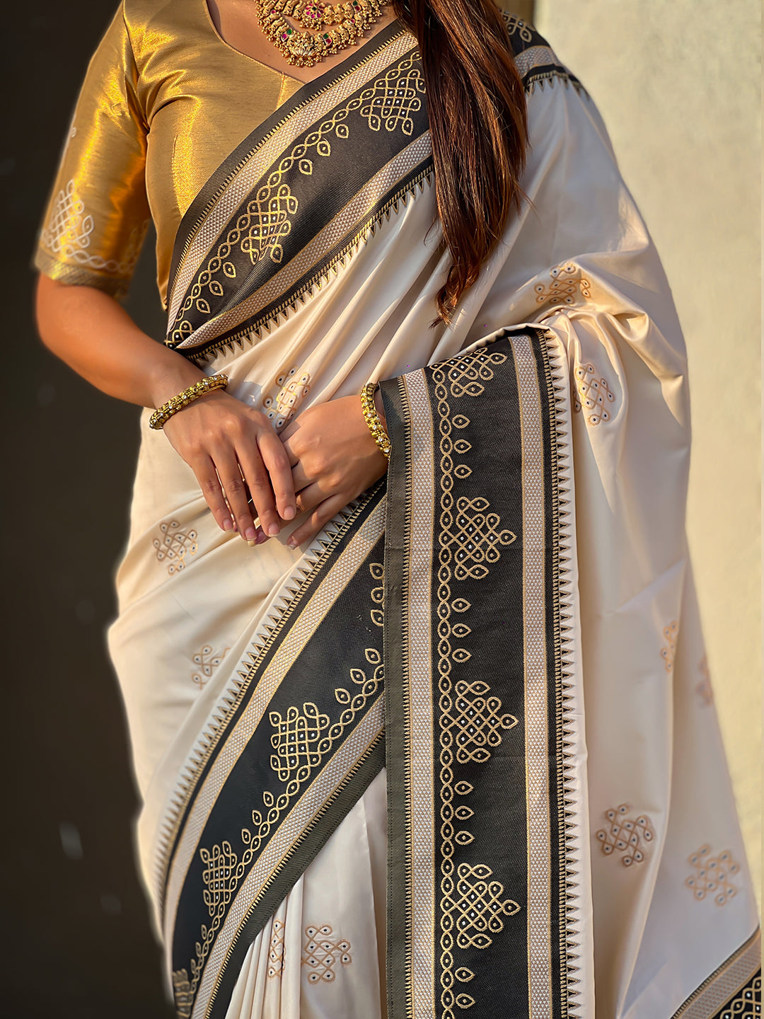 Cream soft silk traditional zari contrast woven saree