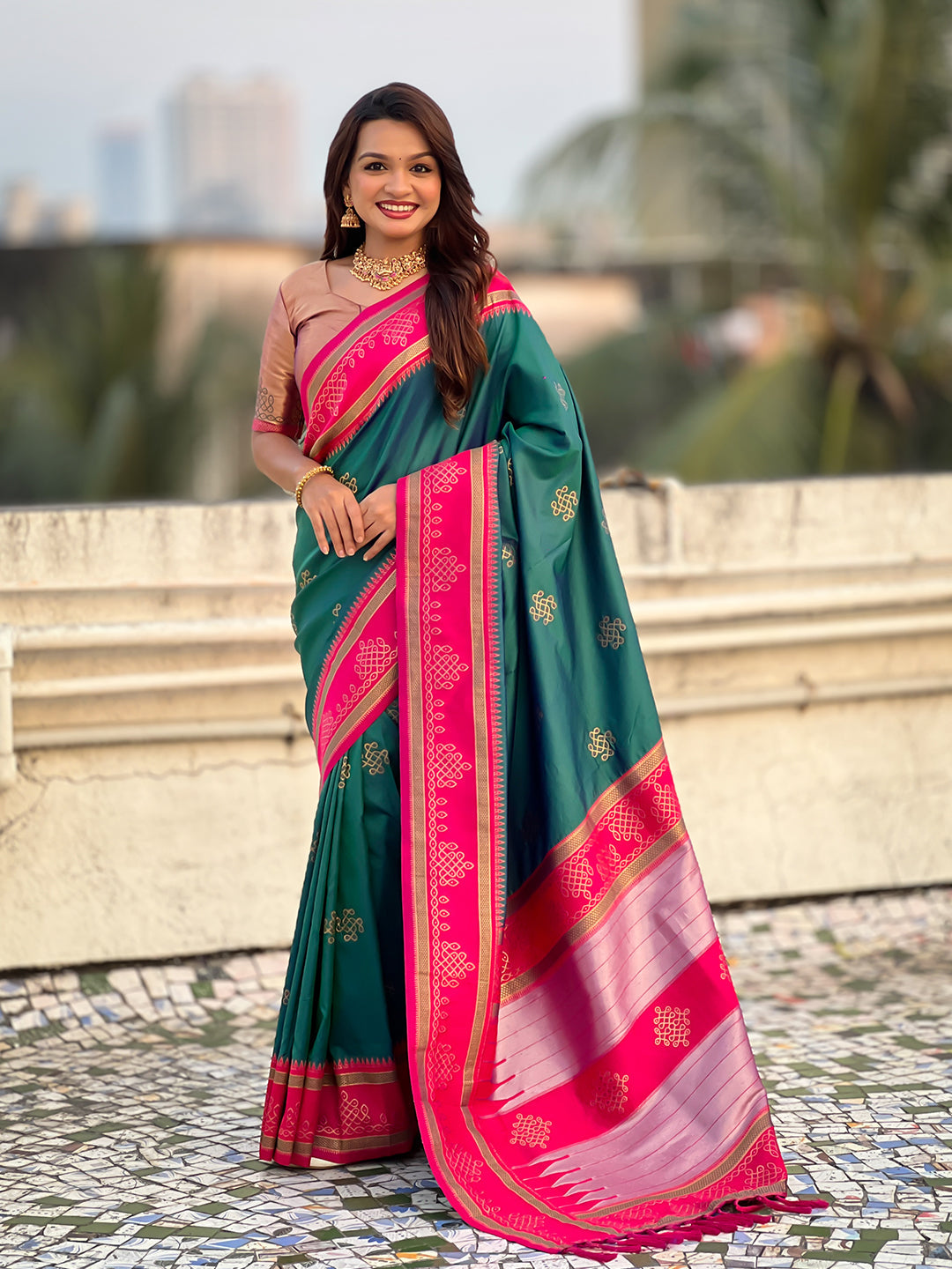 Green soft silk traditional zari contrast woven saree