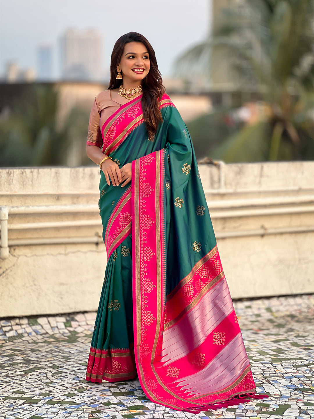 Green soft silk traditional zari contrast woven saree