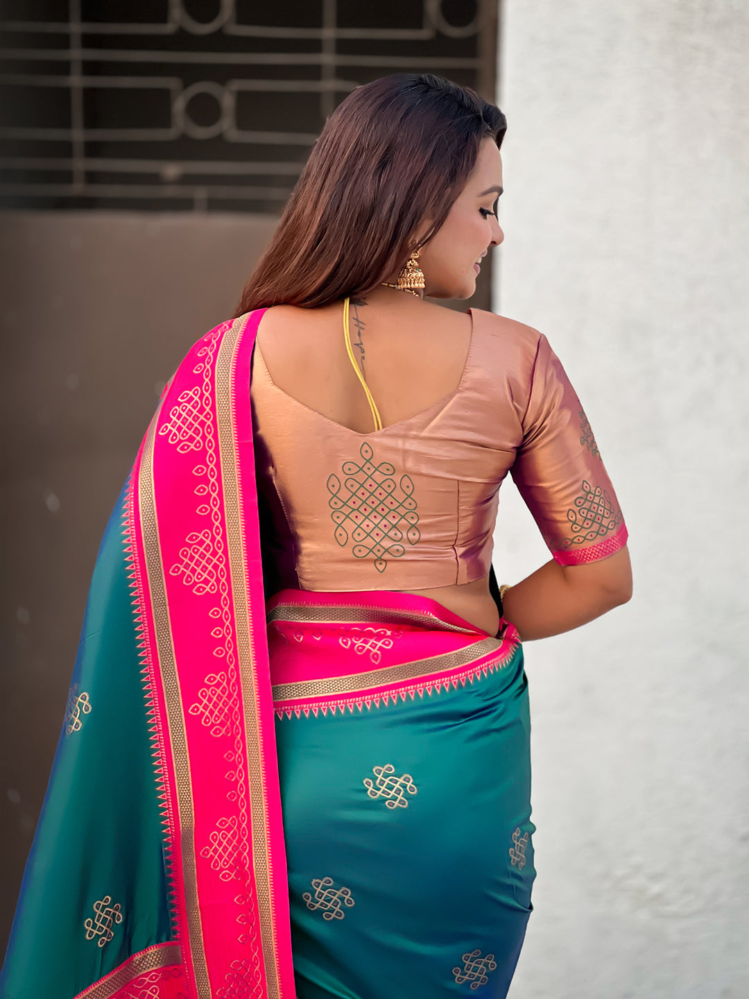 Green soft silk traditional zari contrast woven saree