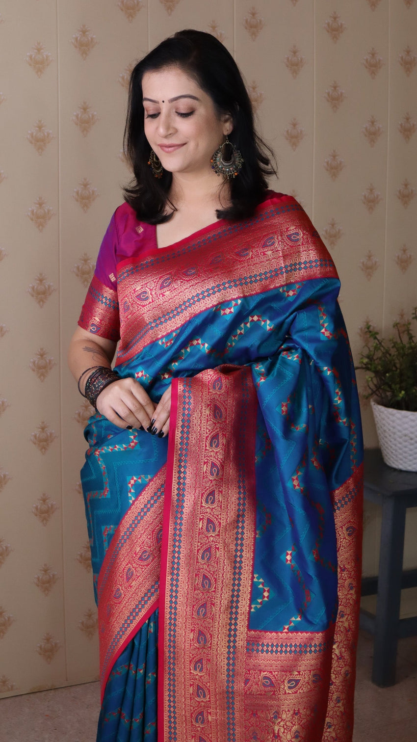 Blue soft silk banarasi zigzag meenakari zari woven saree