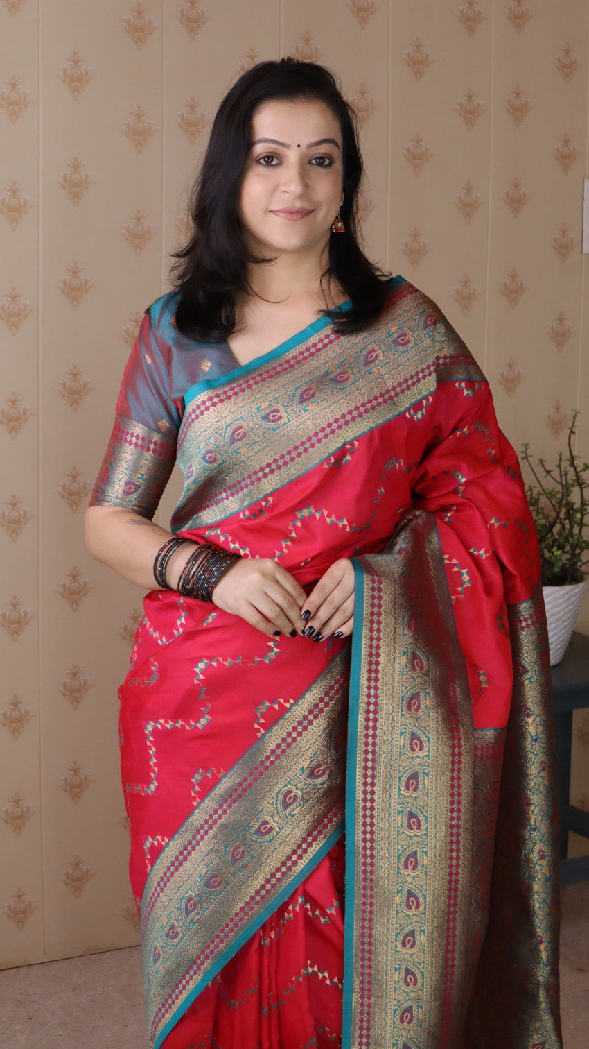 Pink soft silk banarasi zigzag meenakari zari woven saree
