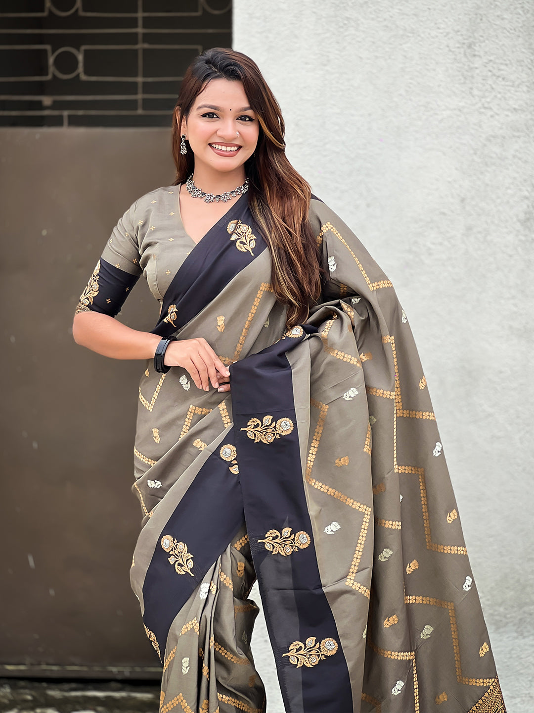 Grey soft silk dusty concept zig zag zari woven saree