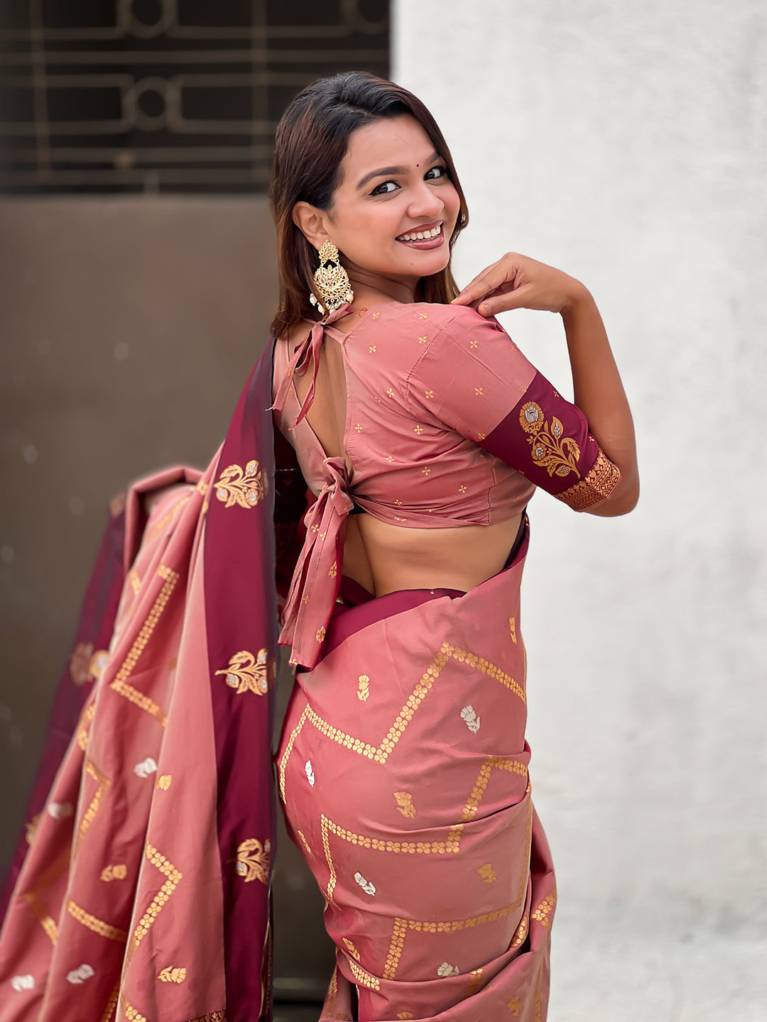 Dusty pink soft silk dusty concept zig zag zari woven saree
