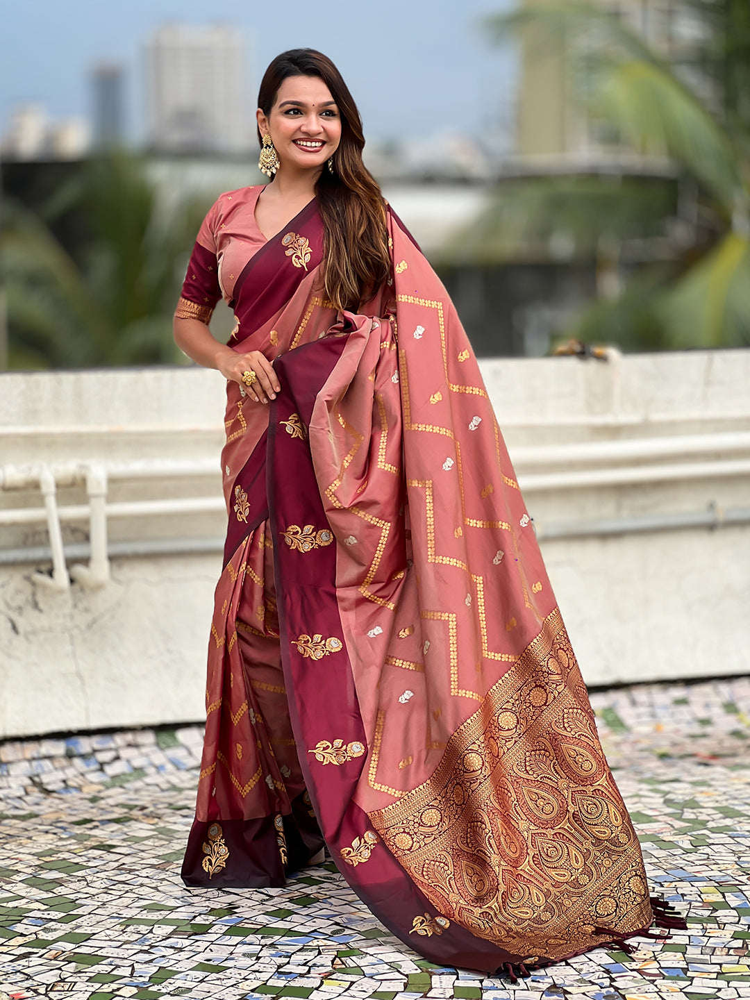 Dusty pink soft silk dusty concept zig zag zari woven saree