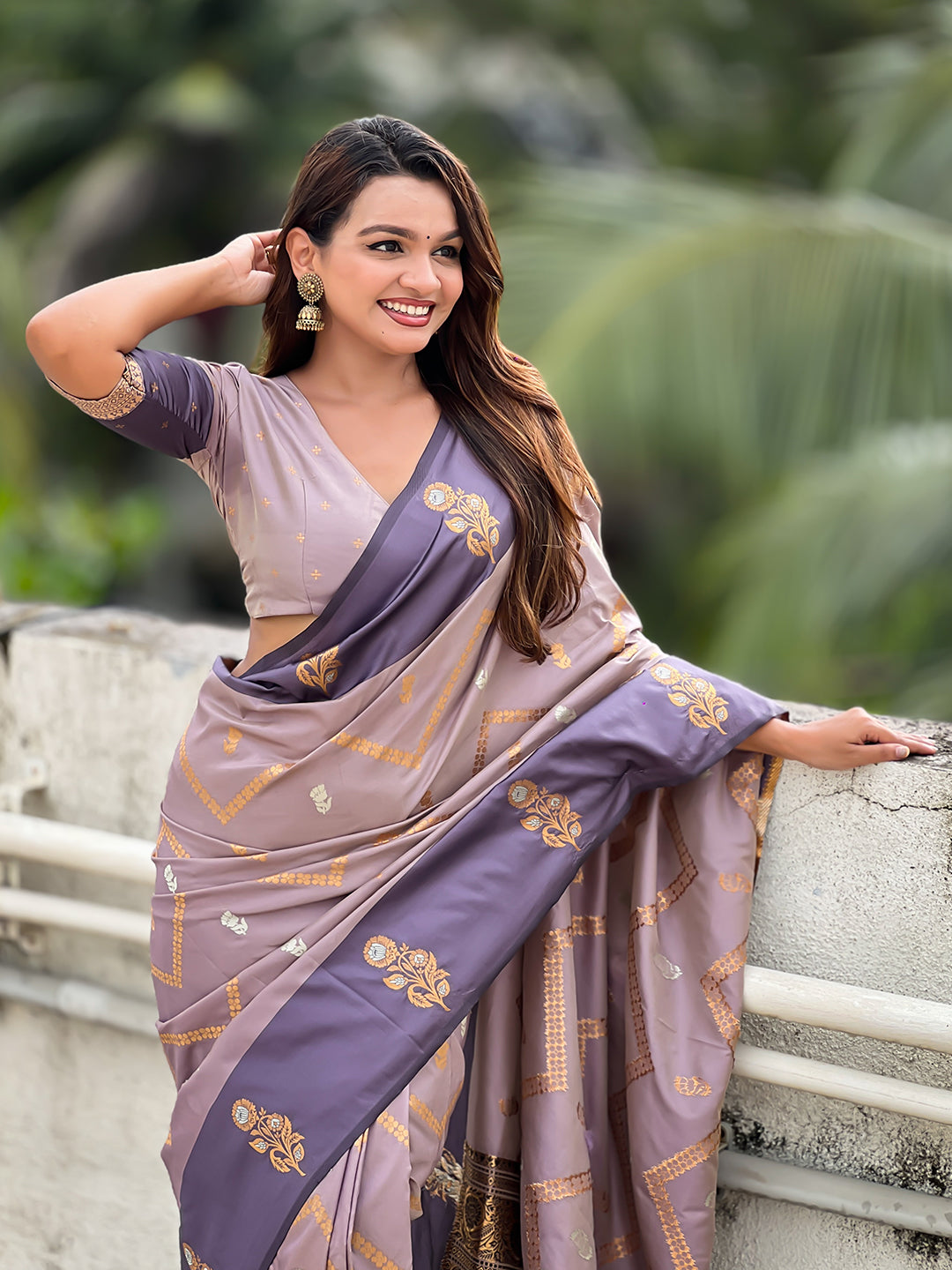 Lavender soft silk dusty concept zig zag zari woven saree