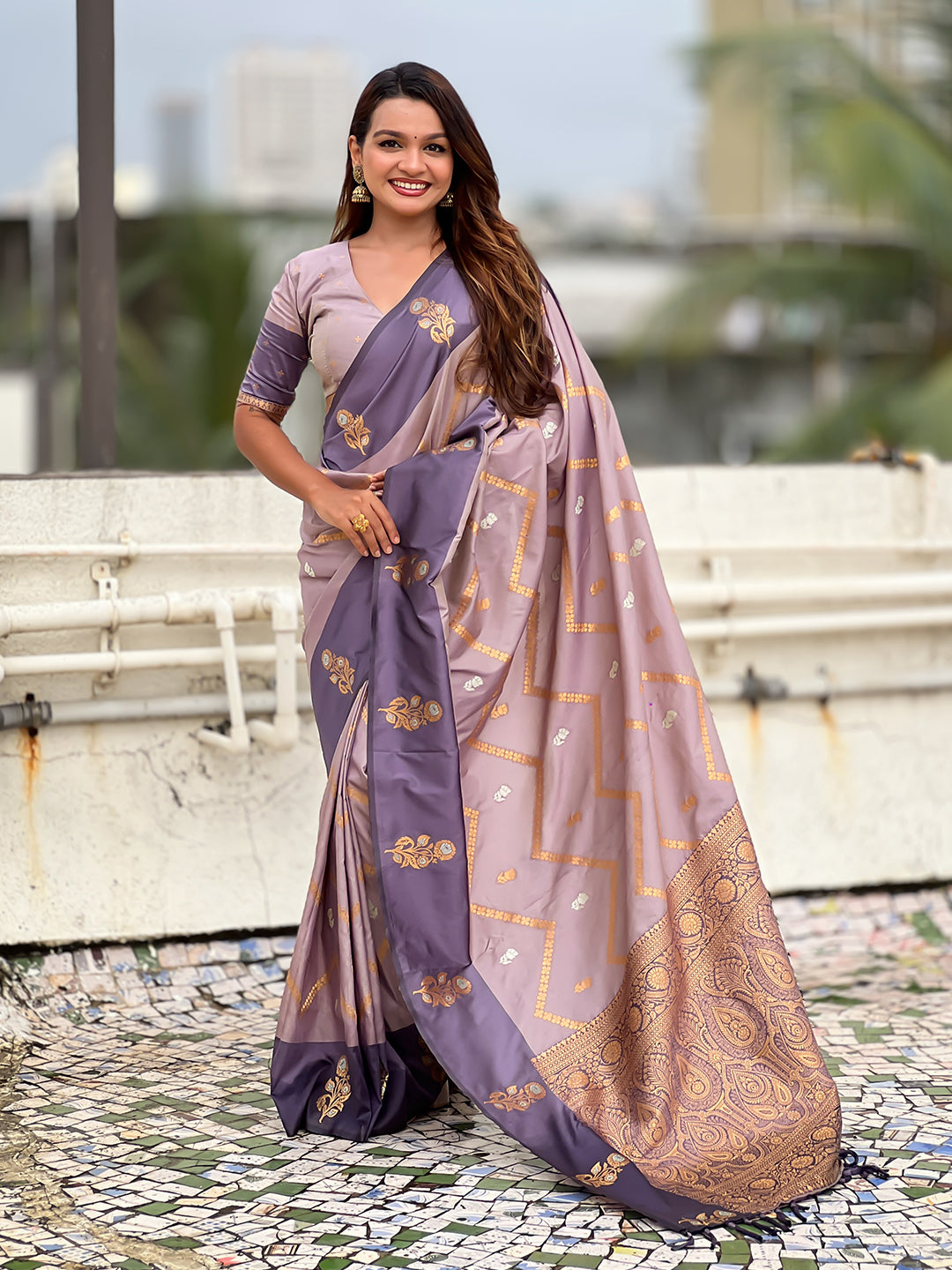 Lavender soft silk dusty concept zig zag zari woven saree