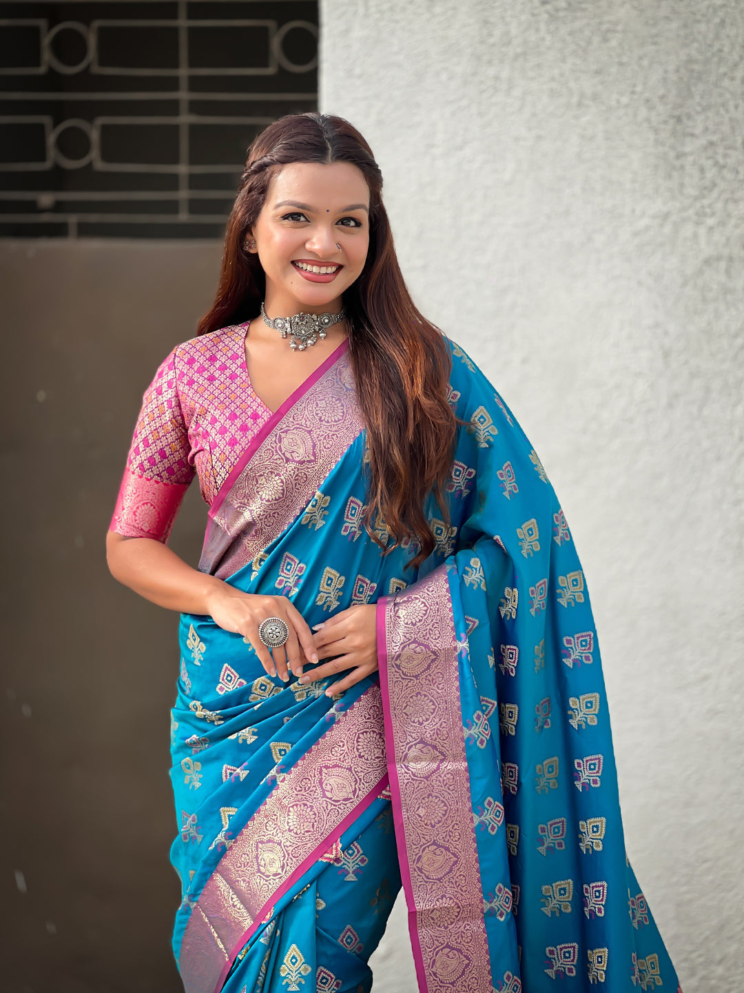 Blue soft silk zari woven ikkat patola saree with contrast weaves