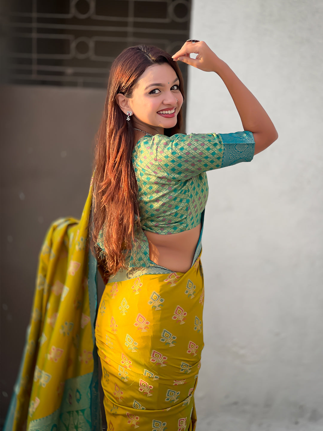 Mehendi green soft silk zari woven ikkat patola saree with contrast weaves
