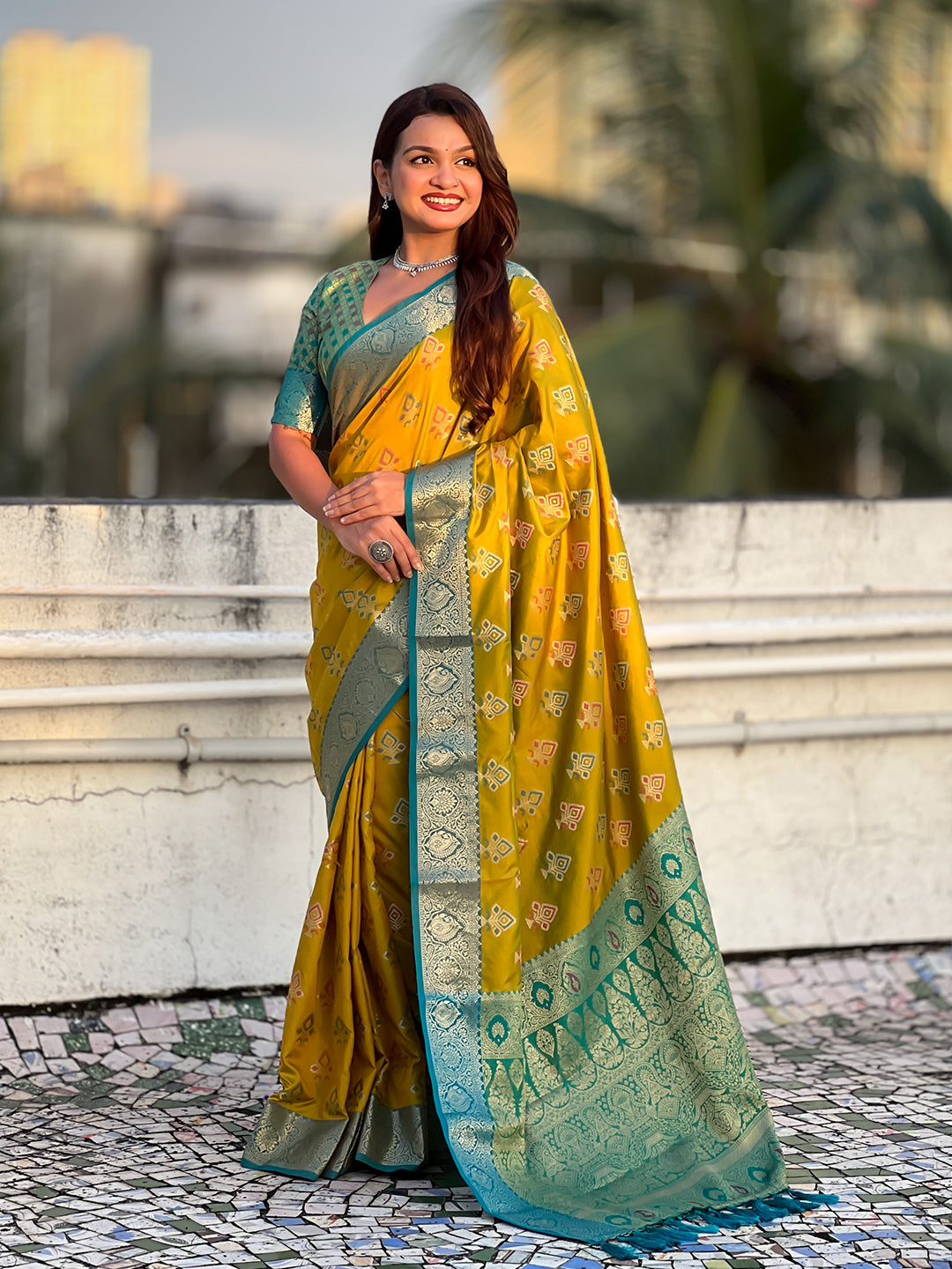 Mehendi green soft silk zari woven ikkat patola saree with contrast weaves